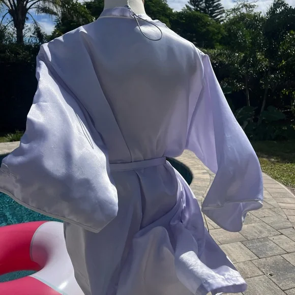 Oscar de la Renta Light Purple Satin Robe - Picture 9 of 15